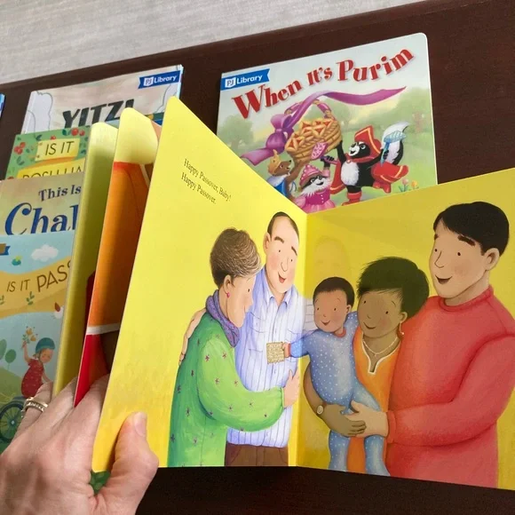 Lot of 9 Children’s books from PJ Library Jewish Publisher - Picture 2 of 4